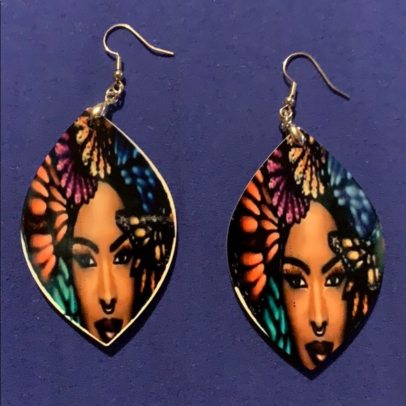 Brand new Ear Rings - Picture 1 of 2